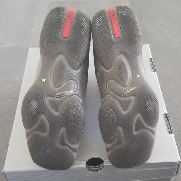 Authentic PRADA Calzature Donna Gray+Red zip boot - Picture 5 of 8